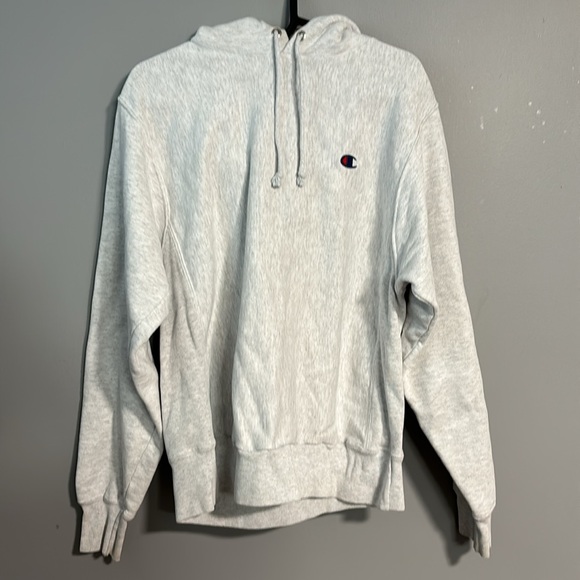 Champion hoodie. Size small - Picture 2 of 3